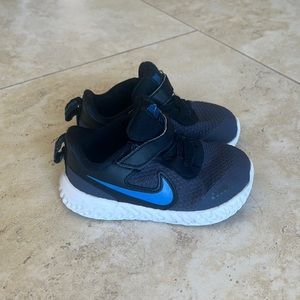 Nike Revolution Toddler Shoes